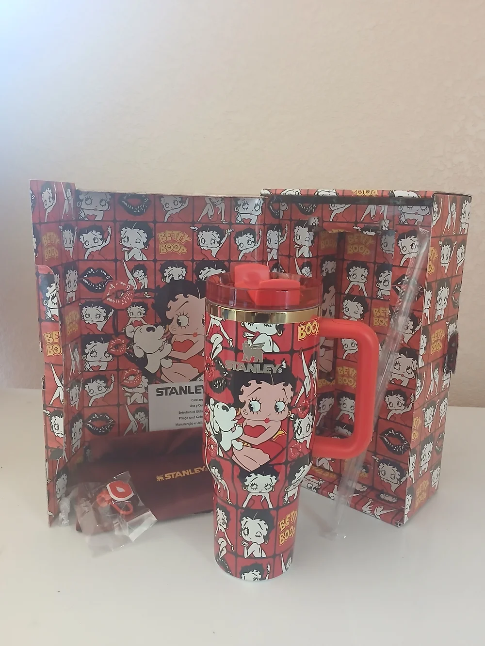 Stanley Betty Boop Red Insulated Travel Mug - Picture 2 of 2